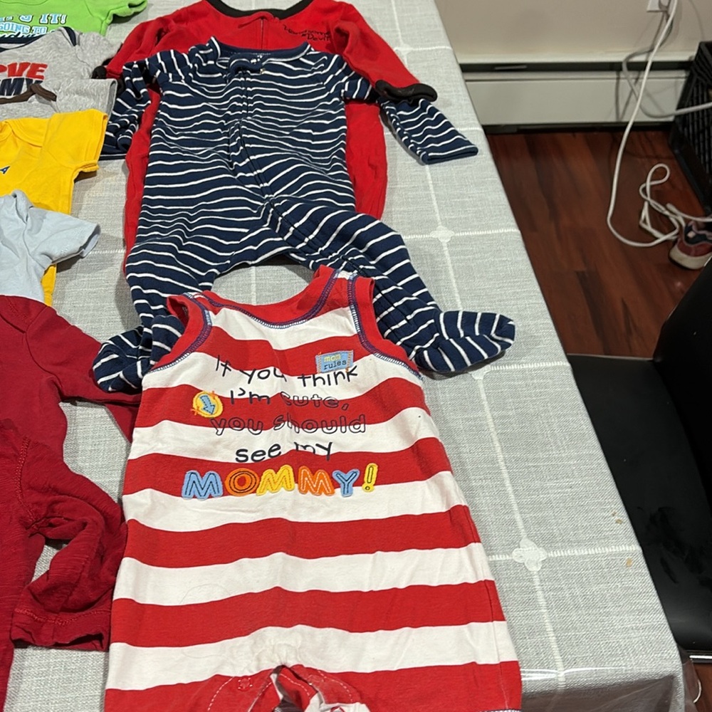 Boy clothes bundle - Picture 2 of 8